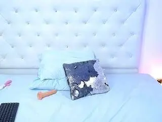 Sweetcurvyy  live sex cam