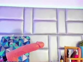 Lovely-nicki  live sex cam