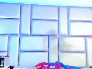 Lovely-nicki  live sex cam