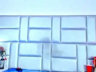 Lovely-nicki  live sex cam