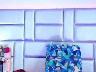 Lovely-nicki  live sex cam