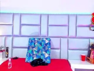 Lovely-nicki  live sex cam