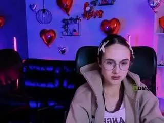 Mona-cloud  live sex cam