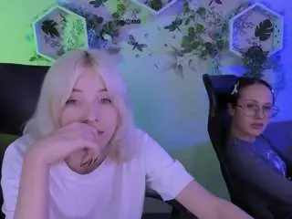 Mona-cloud  live sex cam