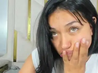 Rodriguuezisabelll18  live sex cam