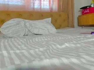 Lesyalis  live sex cam