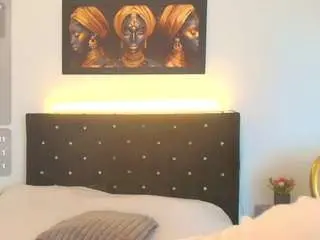 Shanon-mature  live sex cam