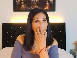 Shanon-mature  live sex cam