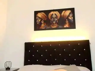 Shanon-mature  live sex cam