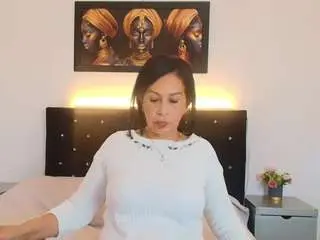 Shanon-mature  live sex cam