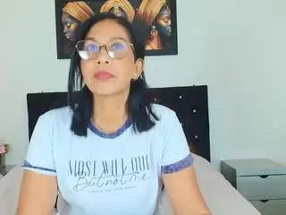 Shanon-mature  live sex cam