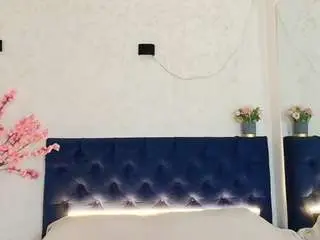 Shanon-mature  live sex cam