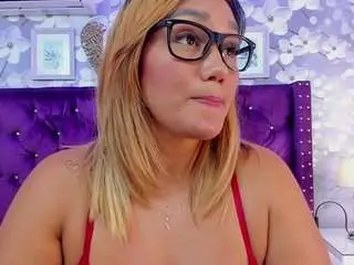 Sophy-milf  live sex cam