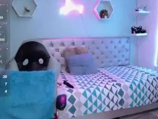 Thalia-mills19  live sex cam