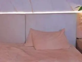 April-grey  live sex cam