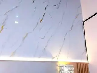 April-grey  live sex cam