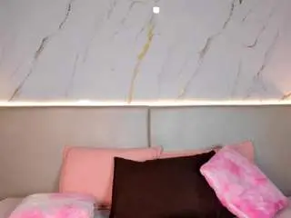 April-grey  live sex cam