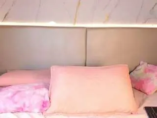April-grey  live sex cam