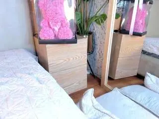 April-grey  live sex cam