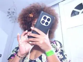 Choco-milf  live sex cam