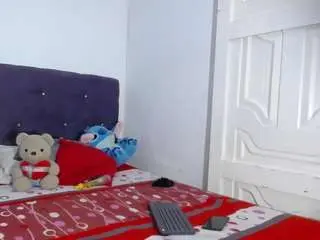 Choco-milf  live sex cam