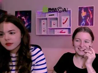 Maddycats  live sex cam