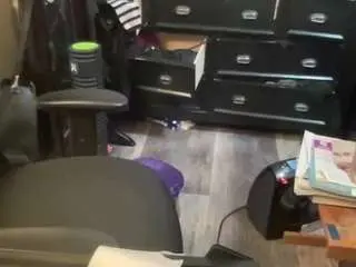 Britneyjean81  live sex cam