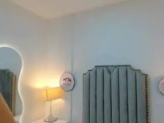 Debora-scoot  live sex cam