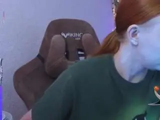 Elfieagatha  live sex cam