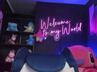 Emilyjhonsonn  live sex cam