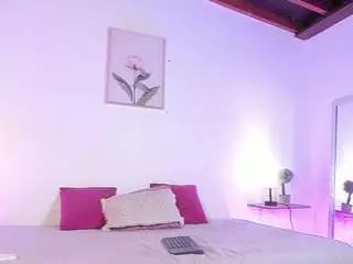 Julietalombardi  live sex cam
