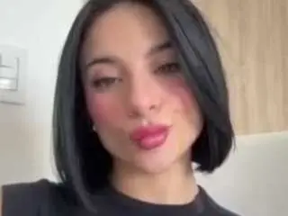 Kiraalopez  live sex cam