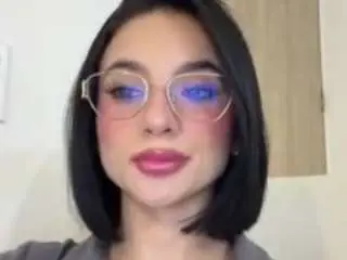 Kiraalopez  live sex cam