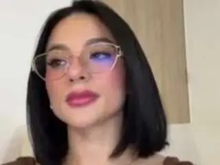 Kiraalopez  live sex cam