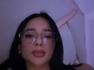 Kiraalopez  live sex cam