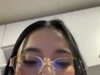 Kiraalopez  live sex cam