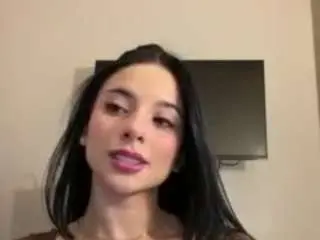 Kiraalopez  live sex cam