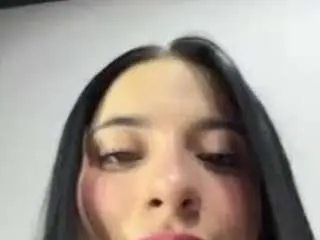 Kiraalopez  live sex cam