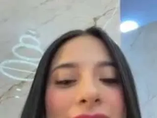 Kiraalopez  live sex cam