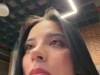 Kiraalopez  live sex cam