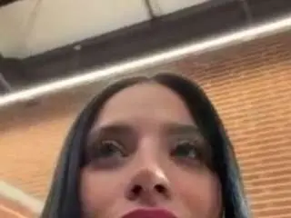 Kiraalopez  live sex cam