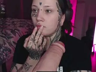 Tradishka  live sex cam