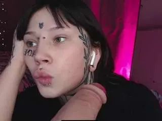 Tradishka  live sex cam