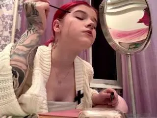 Yukoyessios  live sex cam