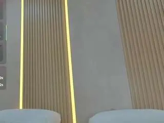 Emily-kovac  live sex cam