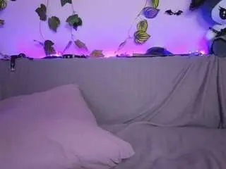 Kawaiiikitty  live sex cam