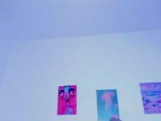 Tyra-bankss  live sex cam