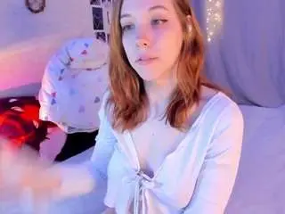 Yunapeace  live sex cam