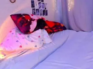 Yunapeace  live sex cam