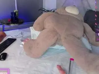 Ashley-owenns  live sex cam
